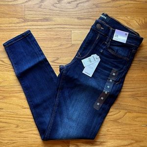 NWT Express Stretch Jegging Size 8